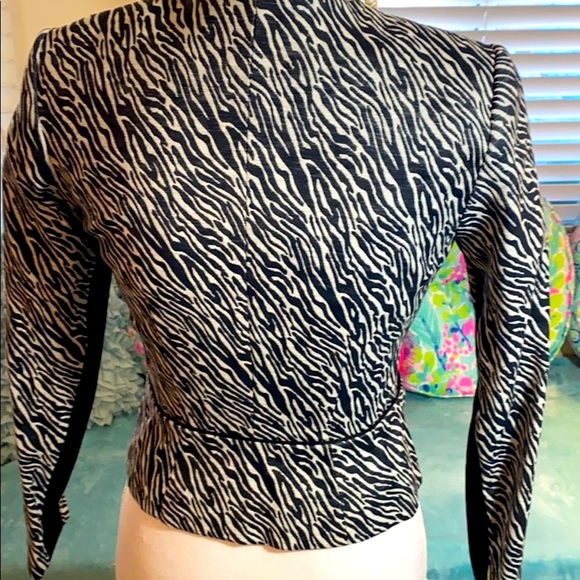 NEW H&M zebra jacket with stretchy solid black sleeve inset - Picture 8 of 14